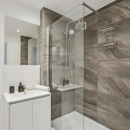 Duplex Downtown With Parking شقة *