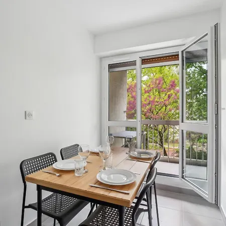 Daire Duplex Downtown With Parking